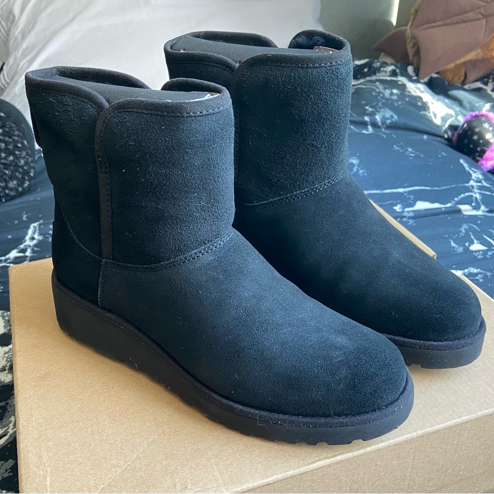 New Uggs Black Kristin Boot 5.5